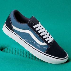 Comfycush Old School Navy Vans. Men’s Size 9.5